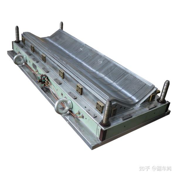 SMC模具全景解析 高性能复合材料模压成型解决方案与模具材料的核心突破