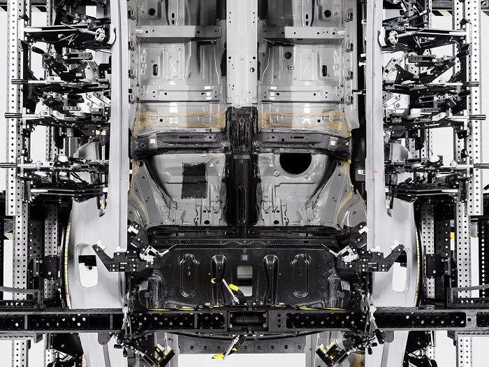 碳纤维材料重塑车身 Polestar 1的高性能模具与应用